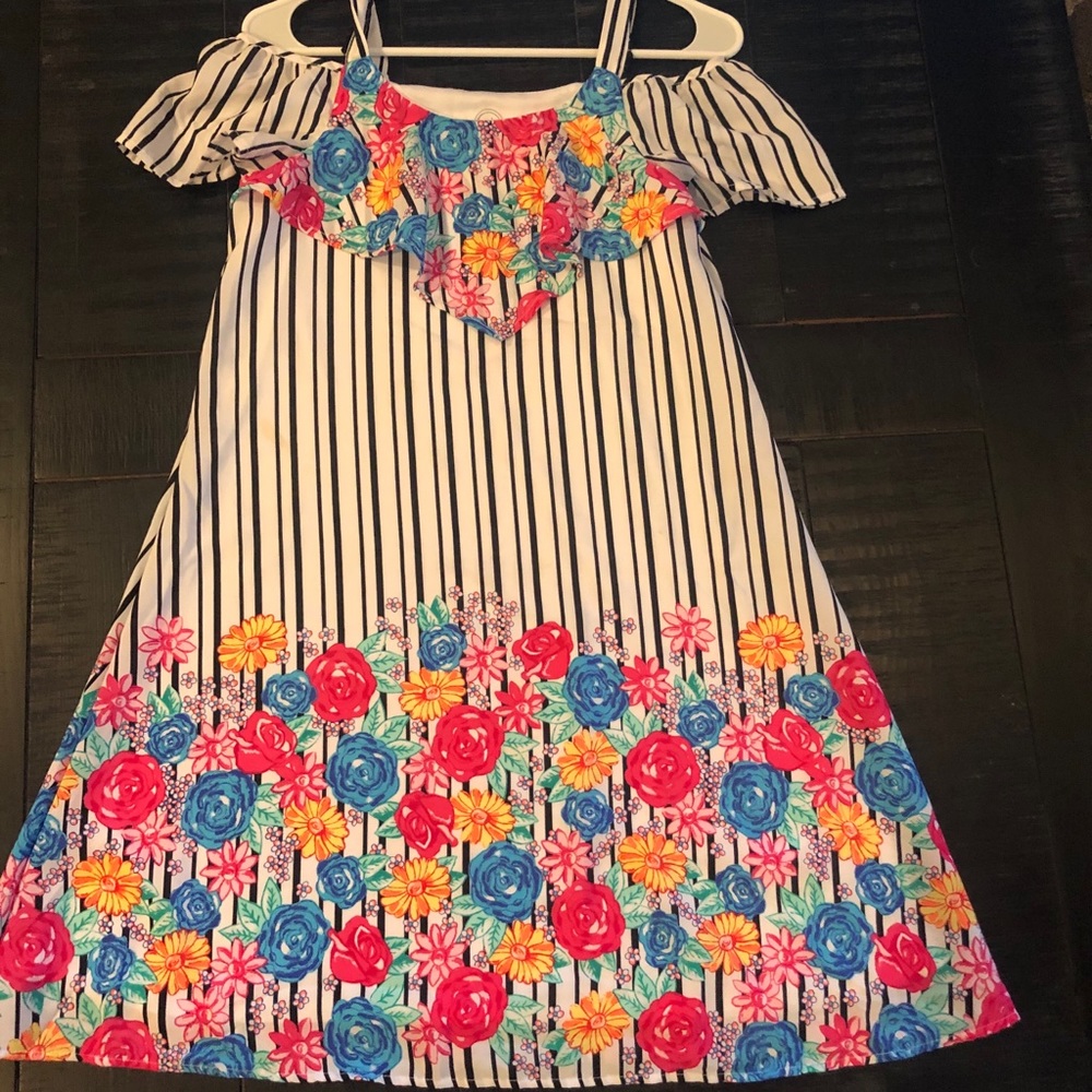 Girls floral dress size 14-16